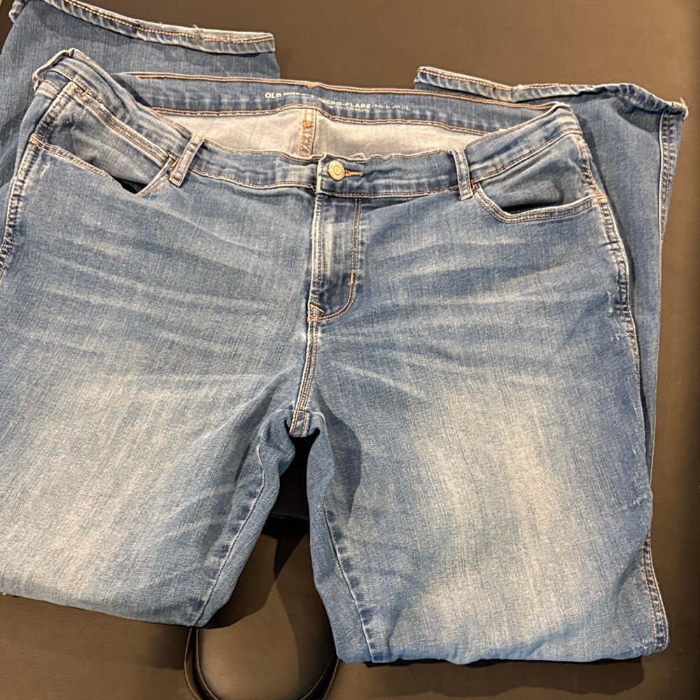 Old Navy Women's Light Blue Straight Leg Jeans Size 14/16
